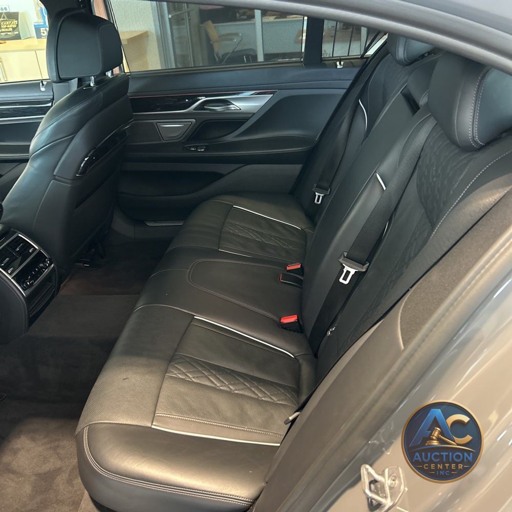 2022 BMW 7-Series 750xi