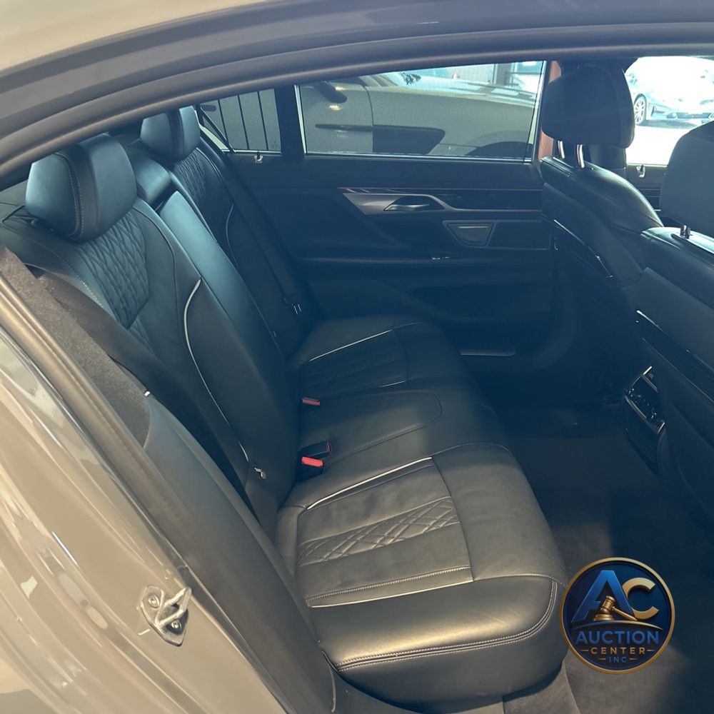2022 BMW 7-Series 750xi