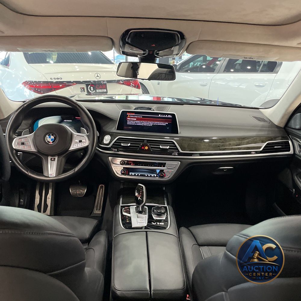 2022 BMW 7-Series M760xi