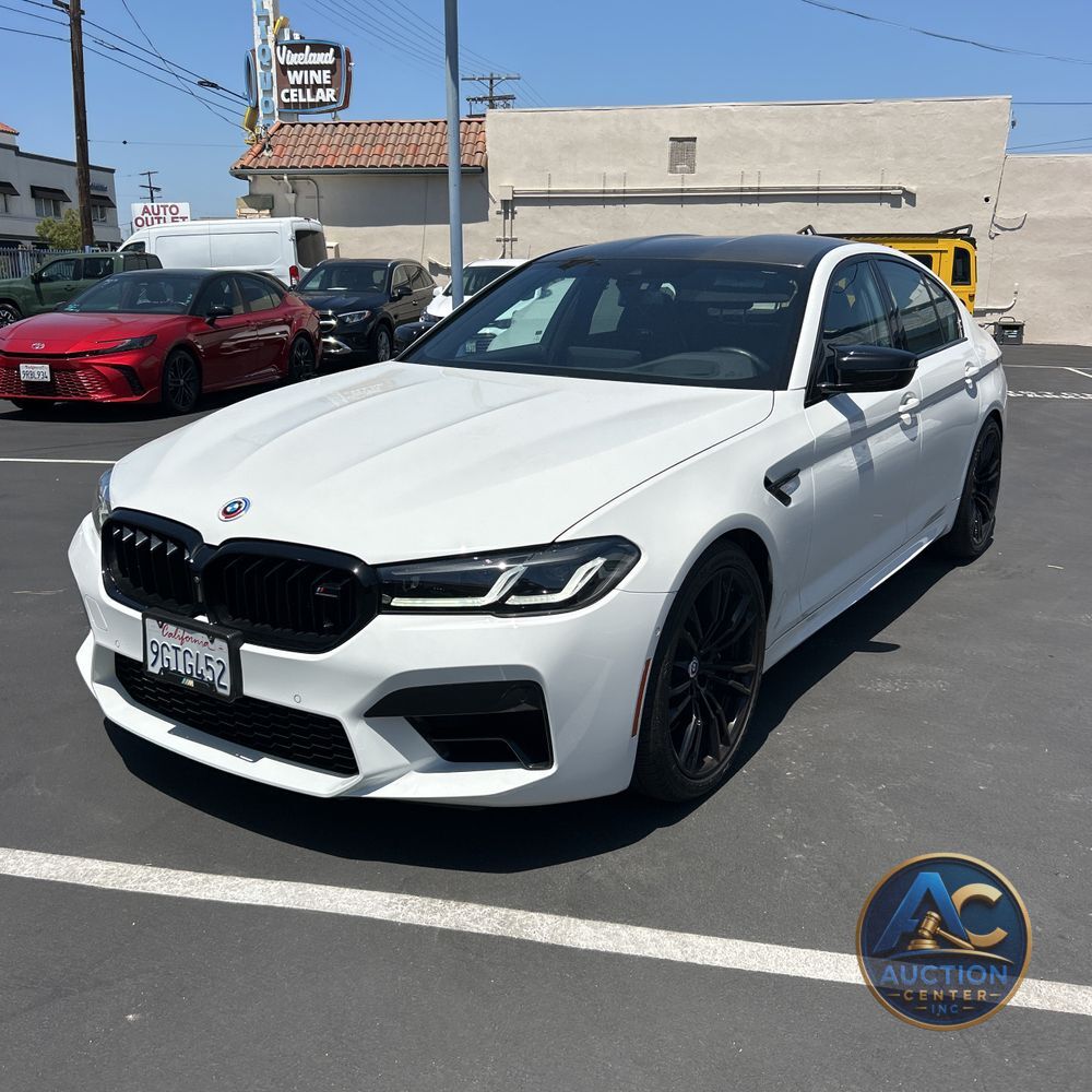 2023 BMW M5