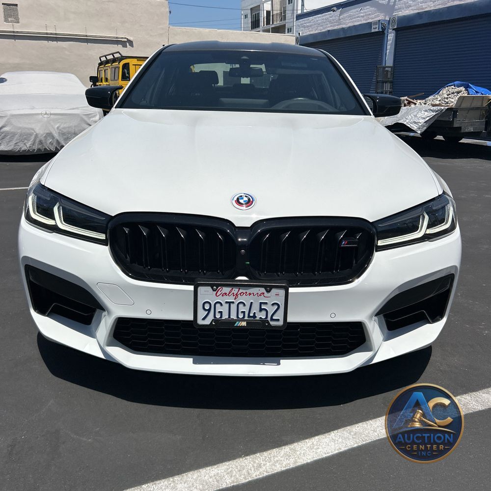 2023 BMW M5