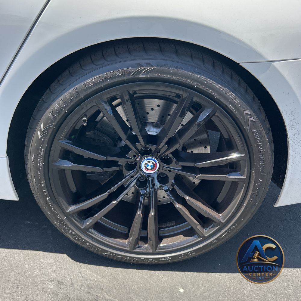 2023 BMW M5