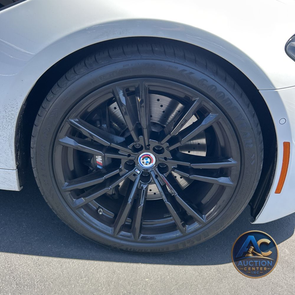 2023 BMW M5
