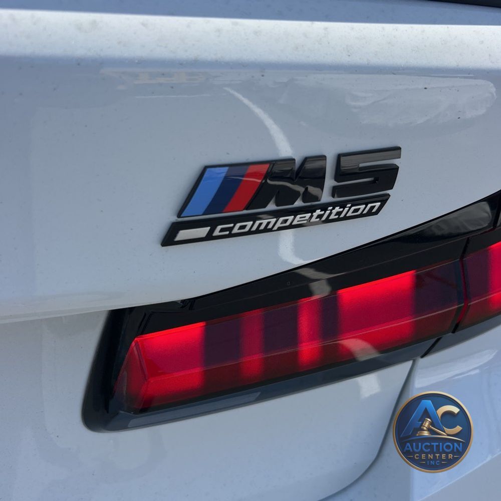 2023 BMW M5
