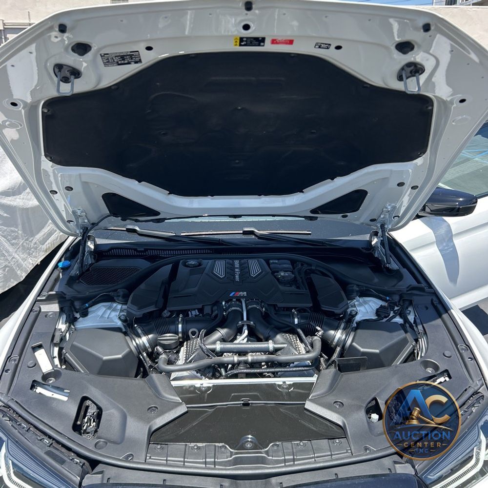 2023 BMW M5