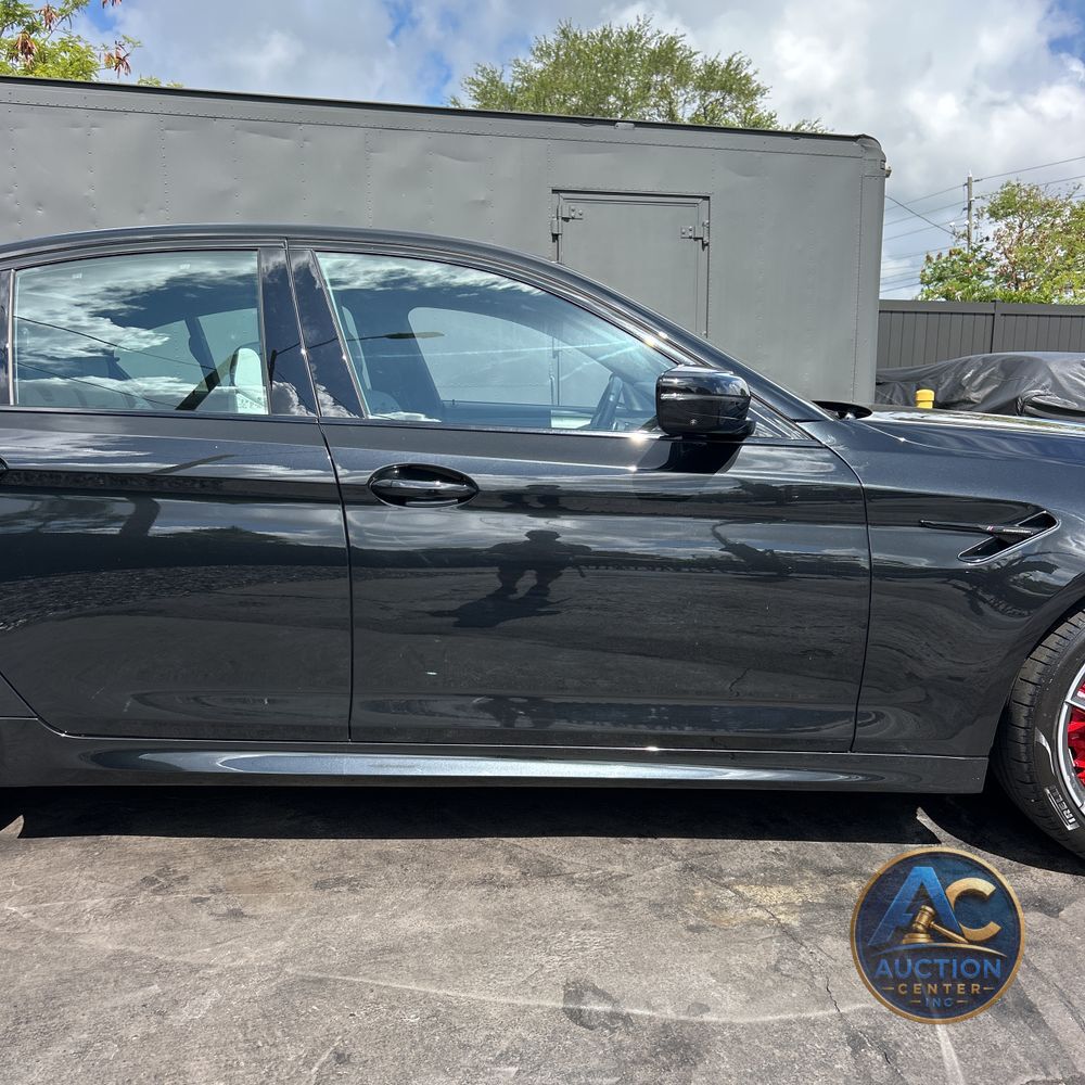 2023 BMW M5