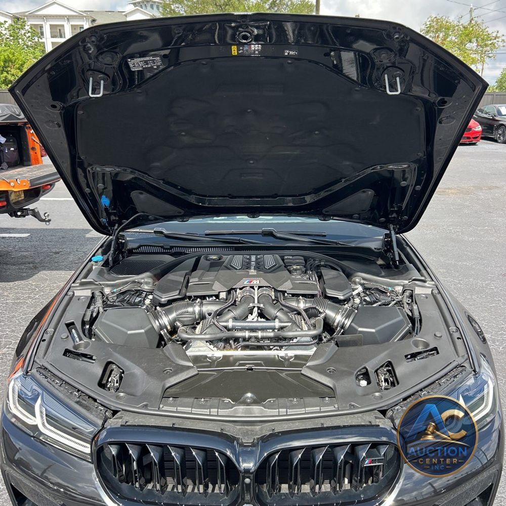 2023 BMW M5