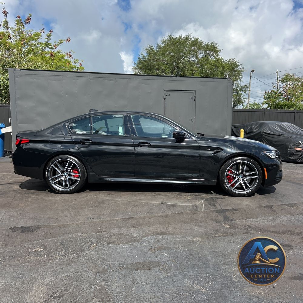2023 BMW M5