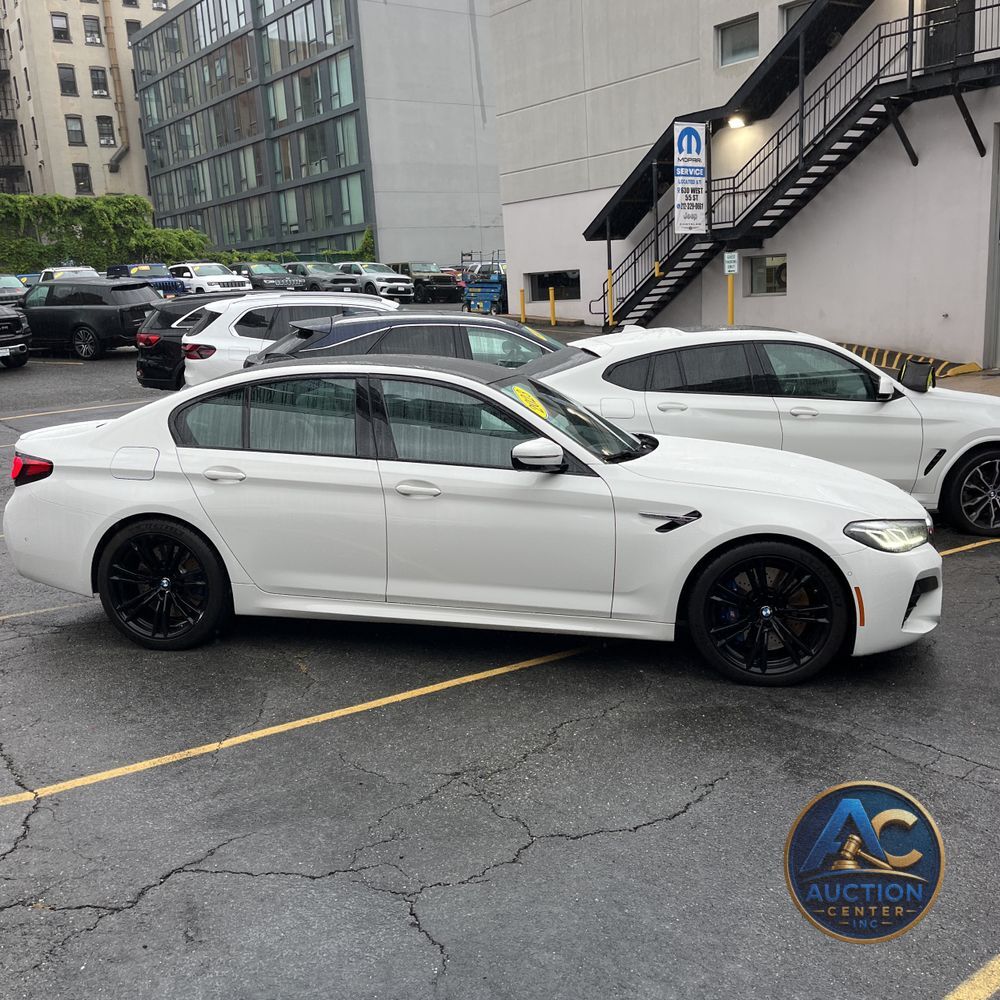 2023 BMW M5
