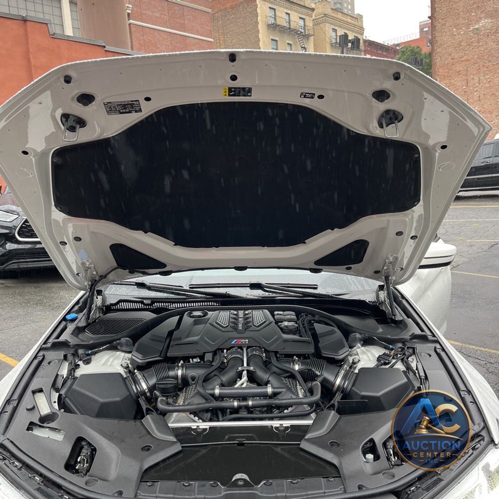 2023 BMW M5