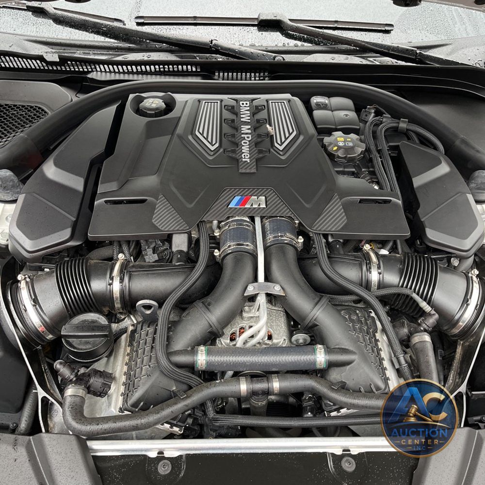 2023 BMW M5