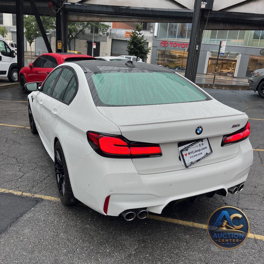 2023 BMW M5