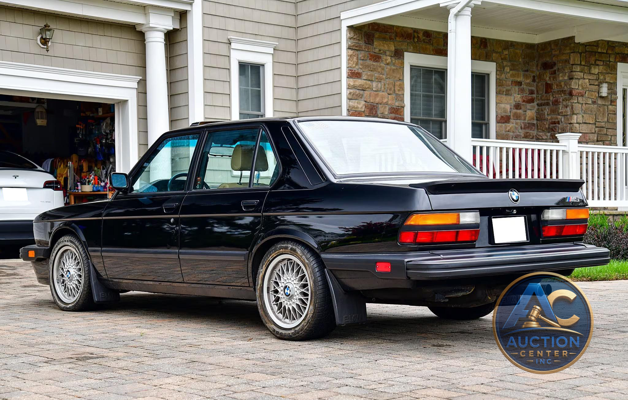 1988 BMW M5
