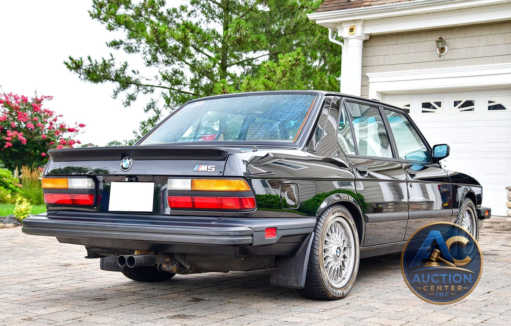 1988 BMW M5