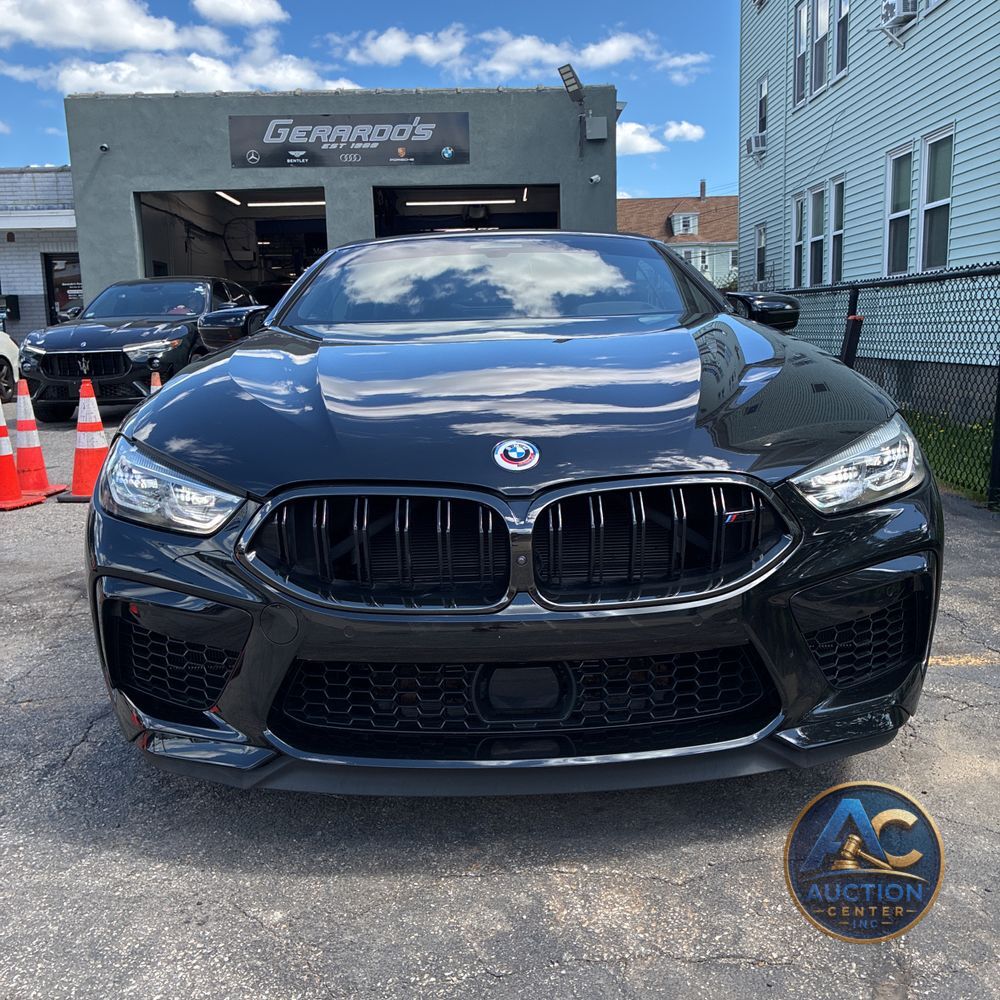 2022 BMW M8 Competition