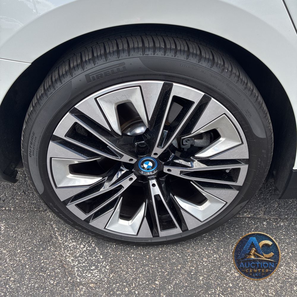 2025 BMW i5 xDrive40