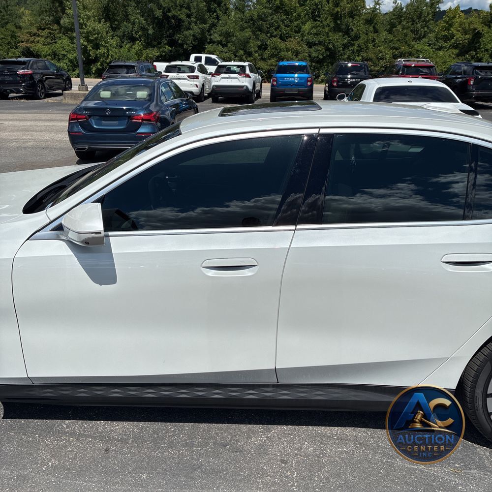 2025 BMW i5 xDrive40