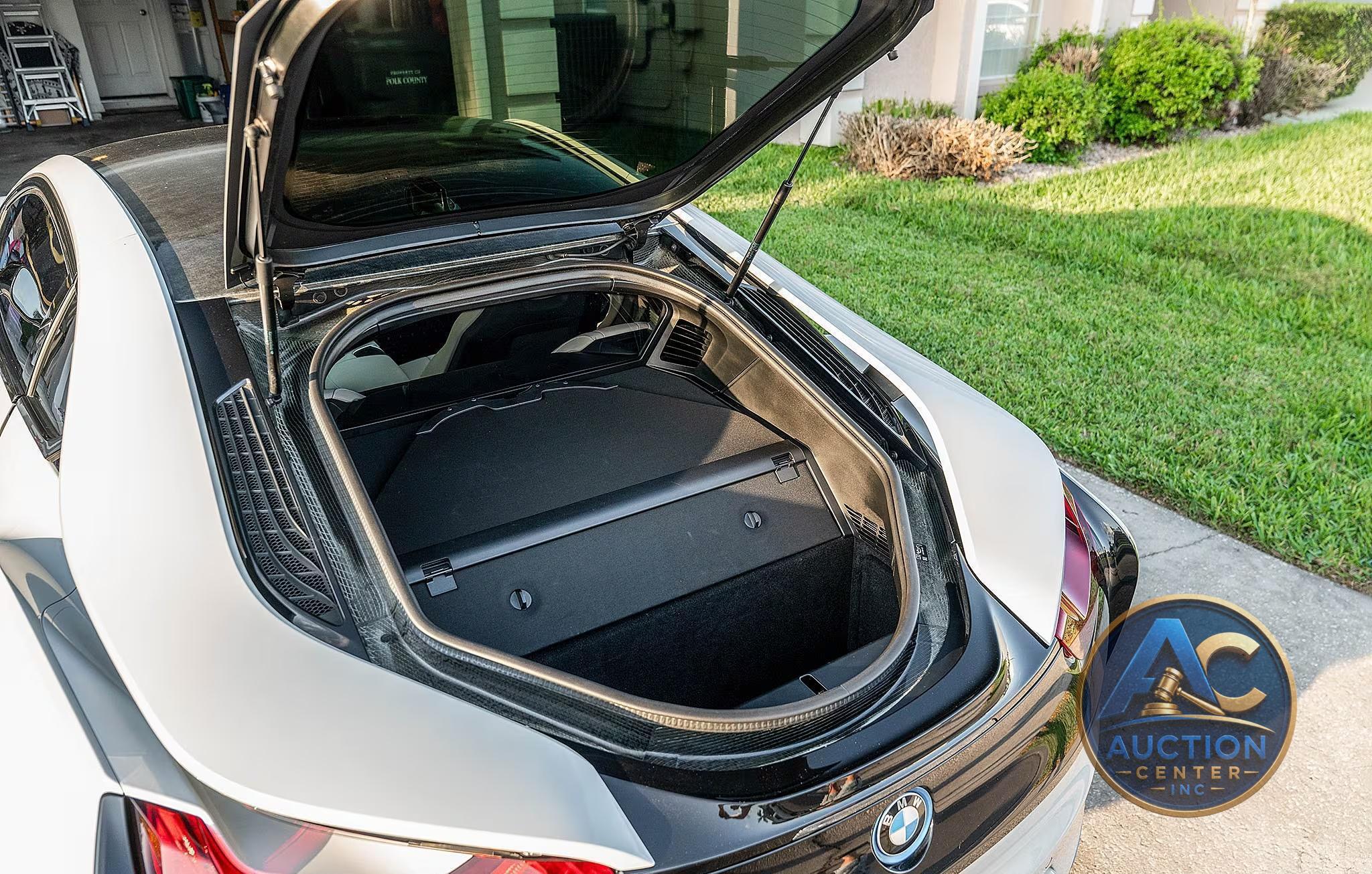 2016 BMW i8