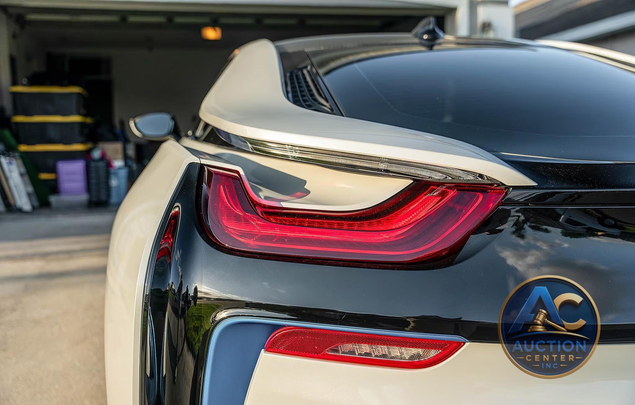 2016 BMW i8