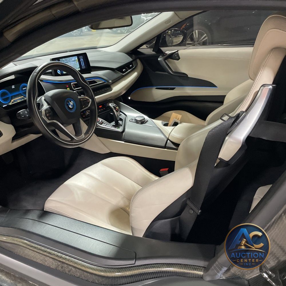 2016 BMW i8