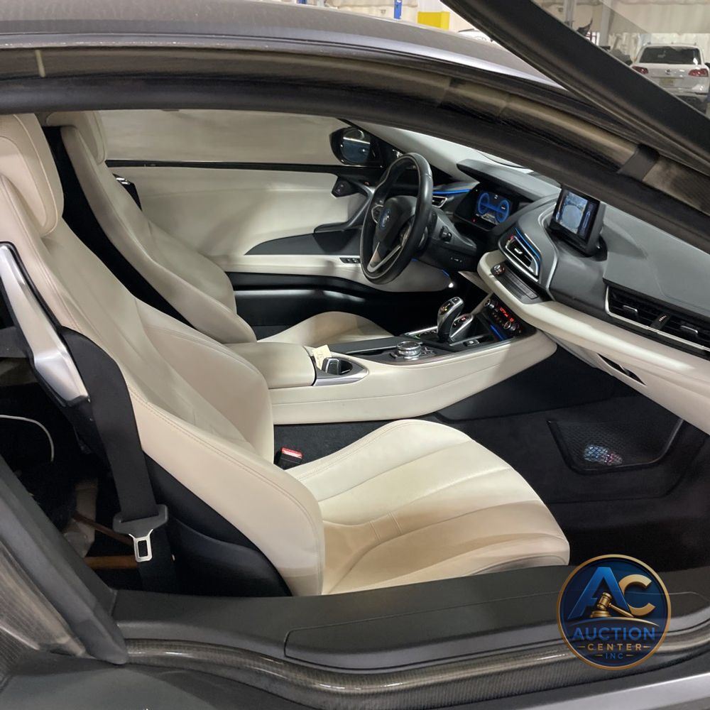 2016 BMW i8