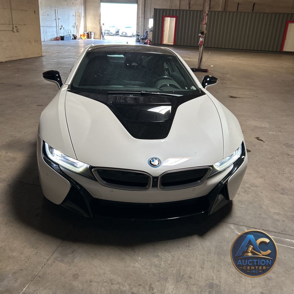 2016 BMW i8