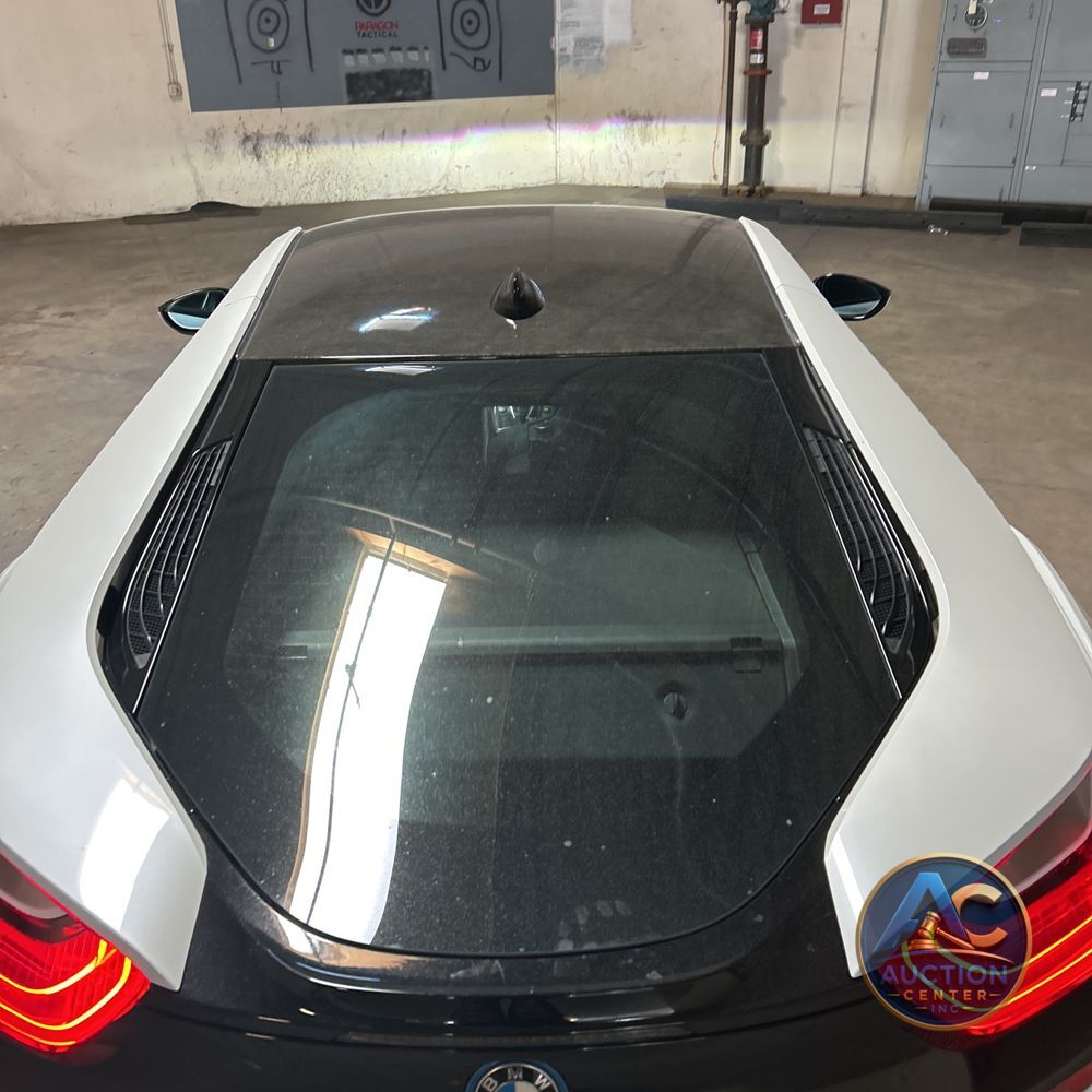 2016 BMW i8