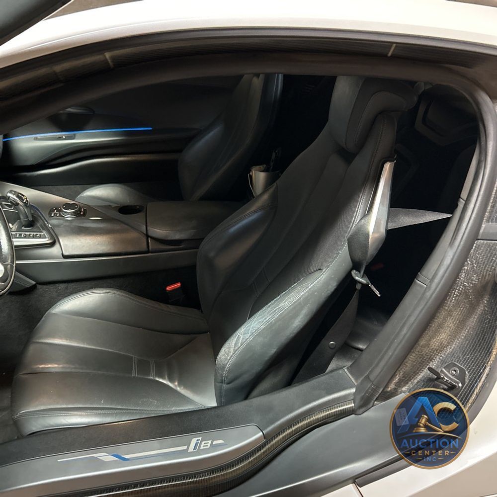 2016 BMW i8
