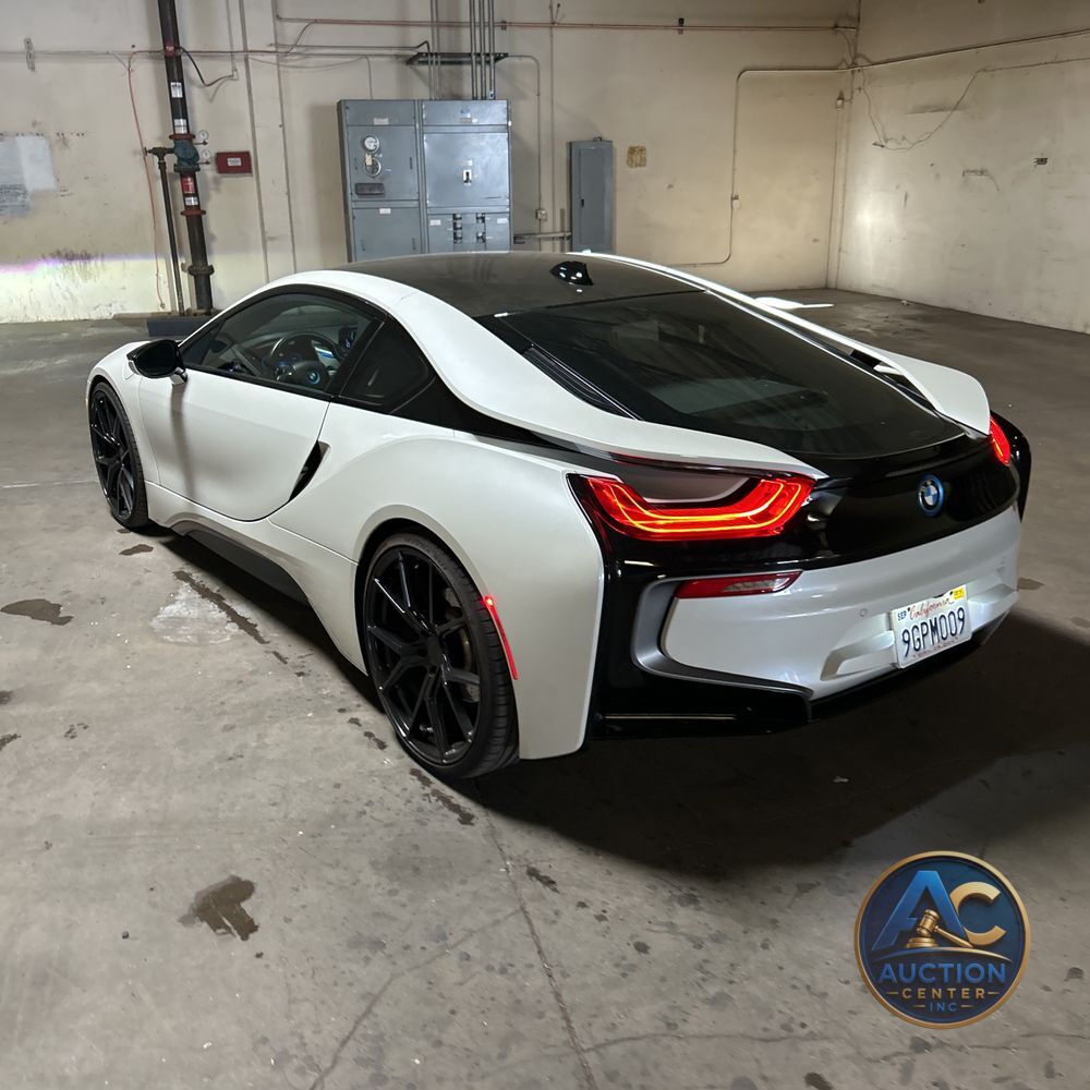2016 BMW i8