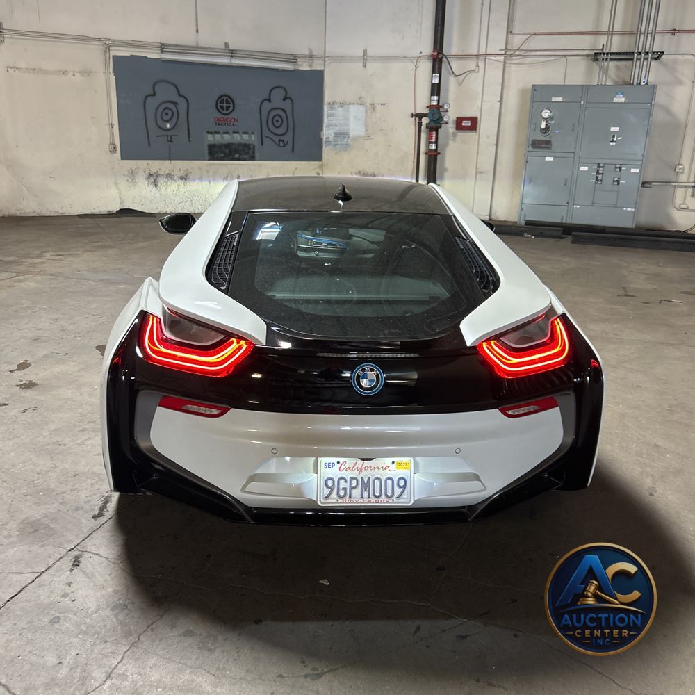 2016 BMW i8