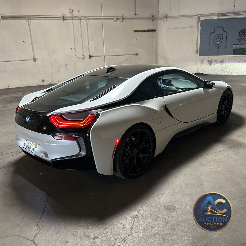 2016 BMW i8