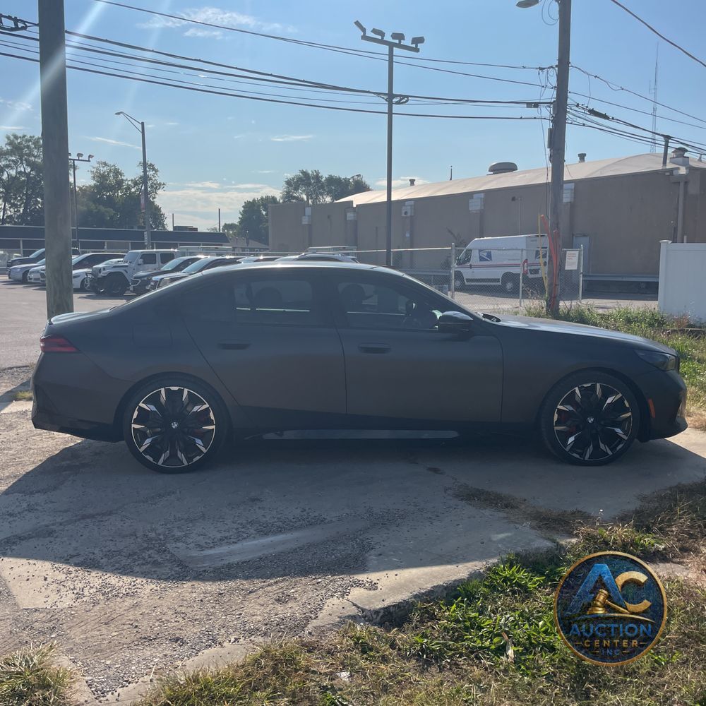2025 BMW i5 M60