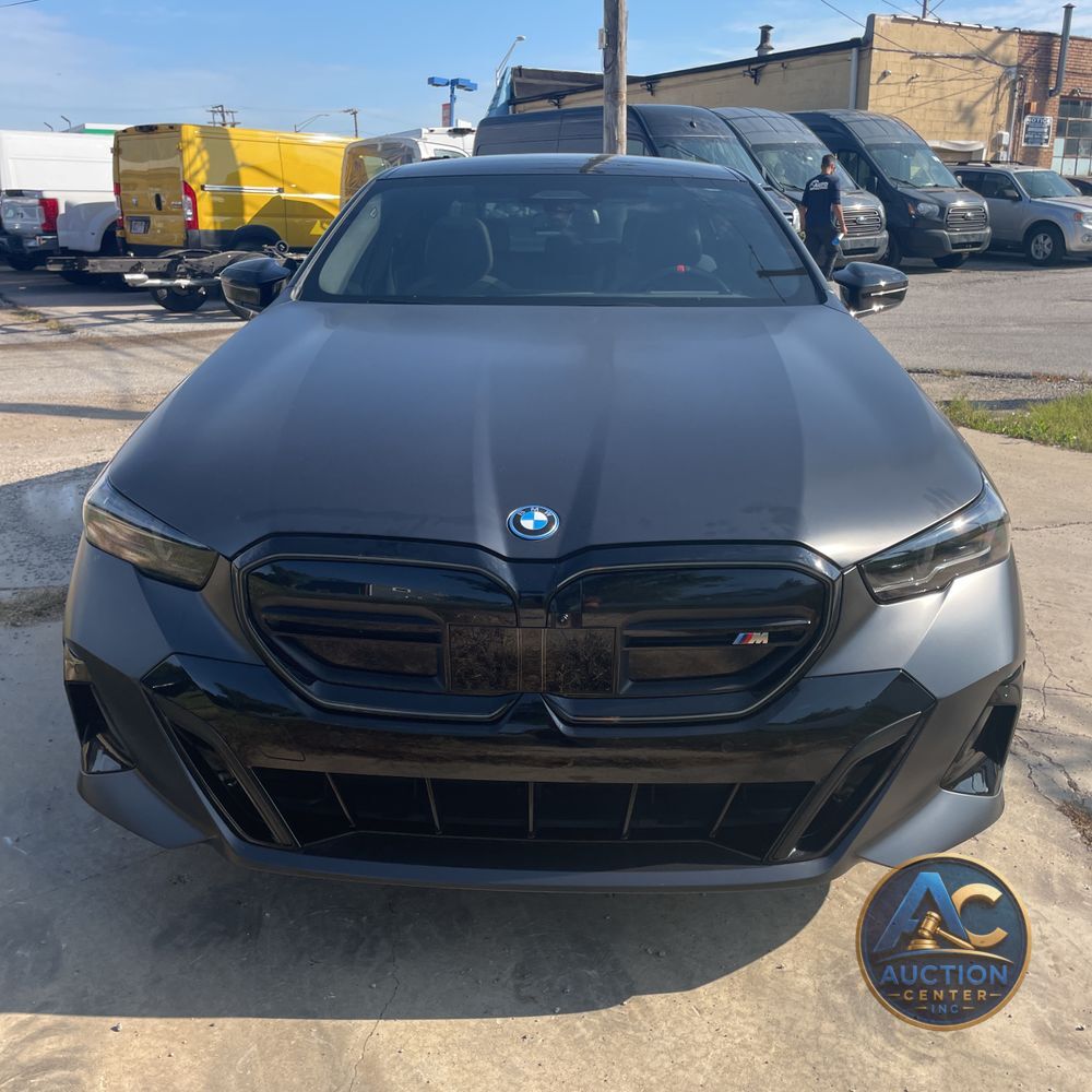 2025 BMW i5 M60