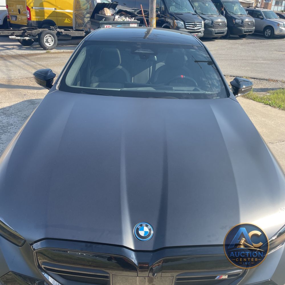 2025 BMW i5 M60