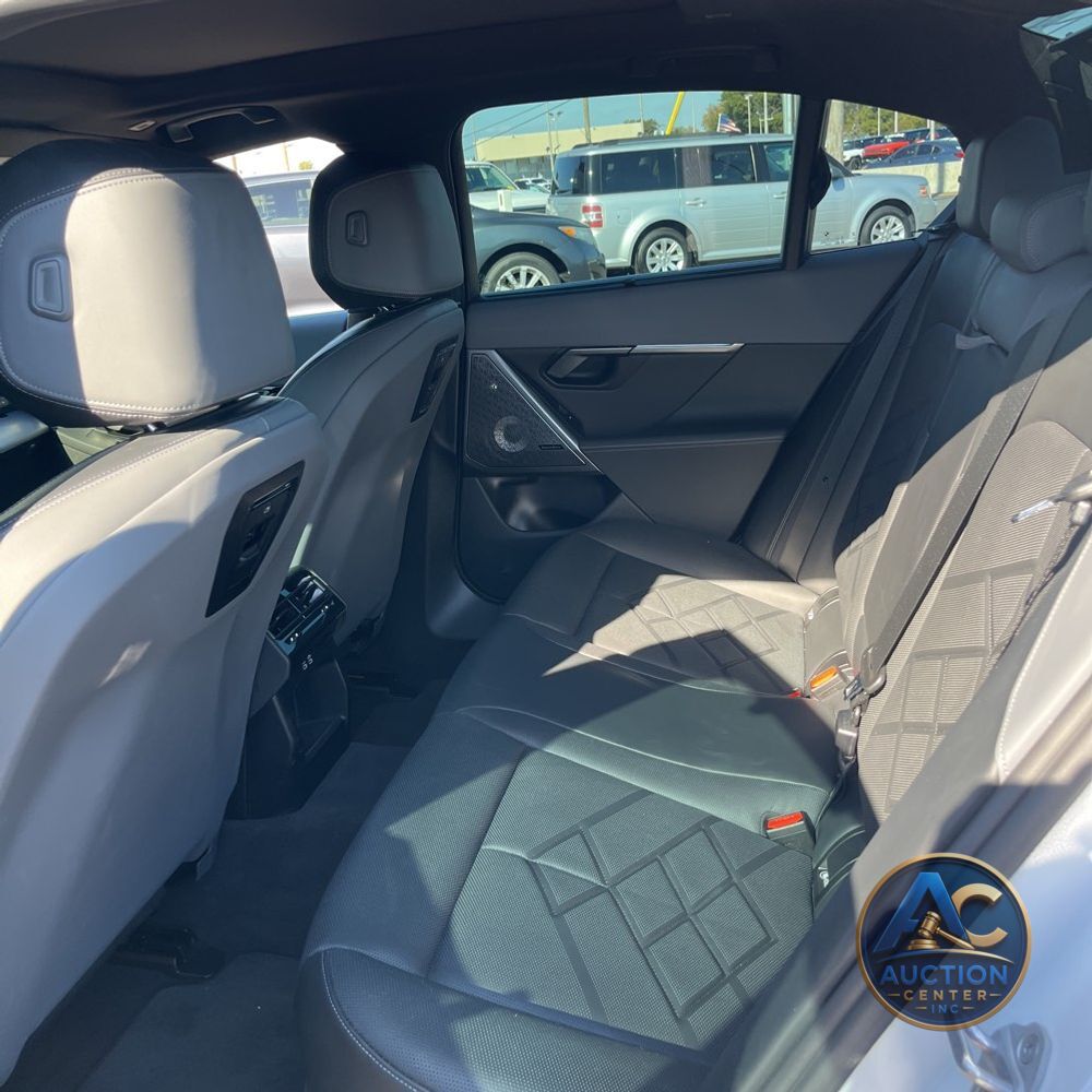 2024 BMW i5 M60