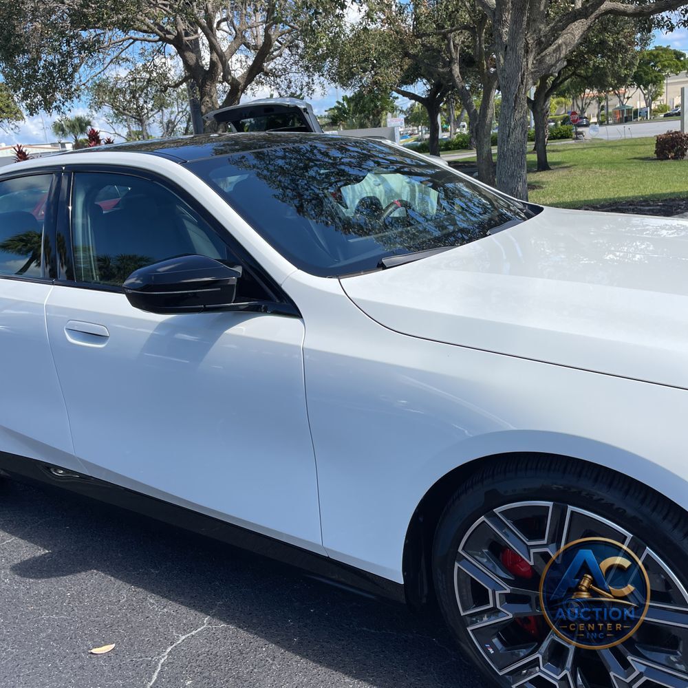 2025 BMW i5 M60