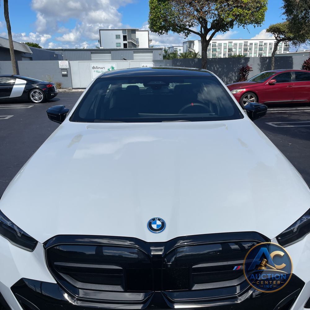 2025 BMW i5 M60