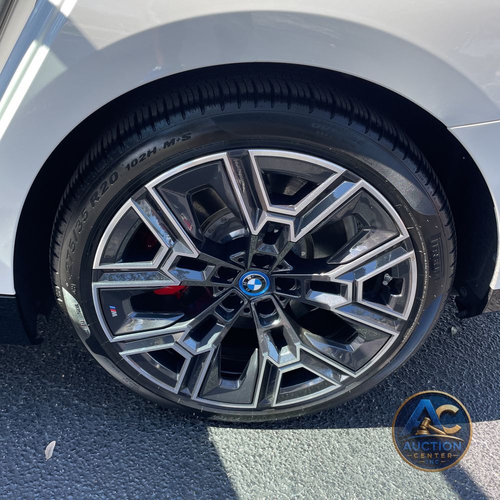 2025 BMW i5 M60