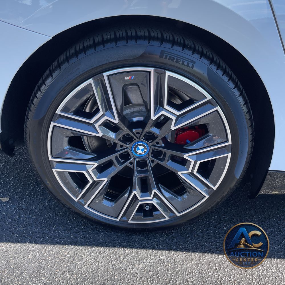 2025 BMW i5 M60