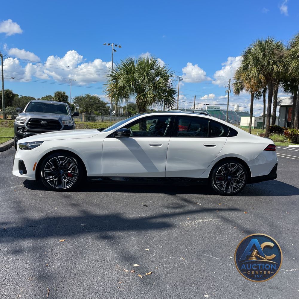 2025 BMW i5 M60