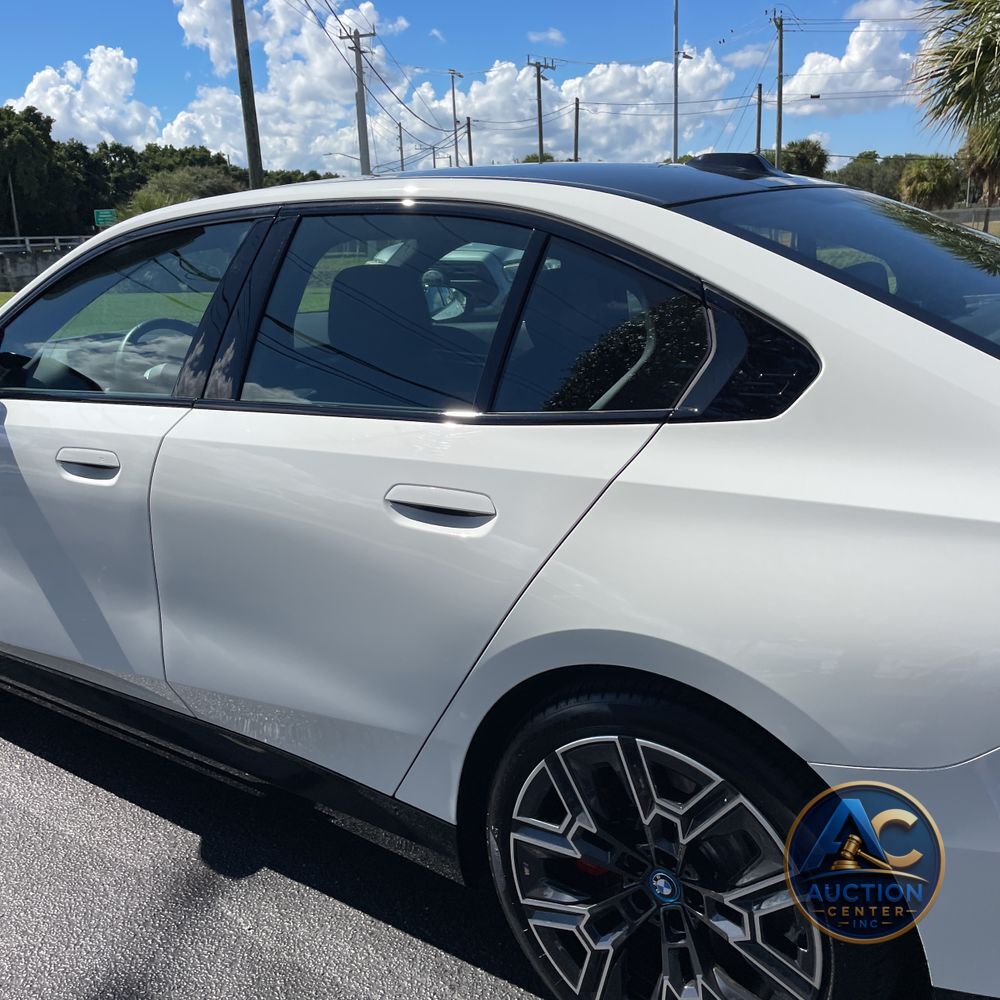 2025 BMW i5 M60