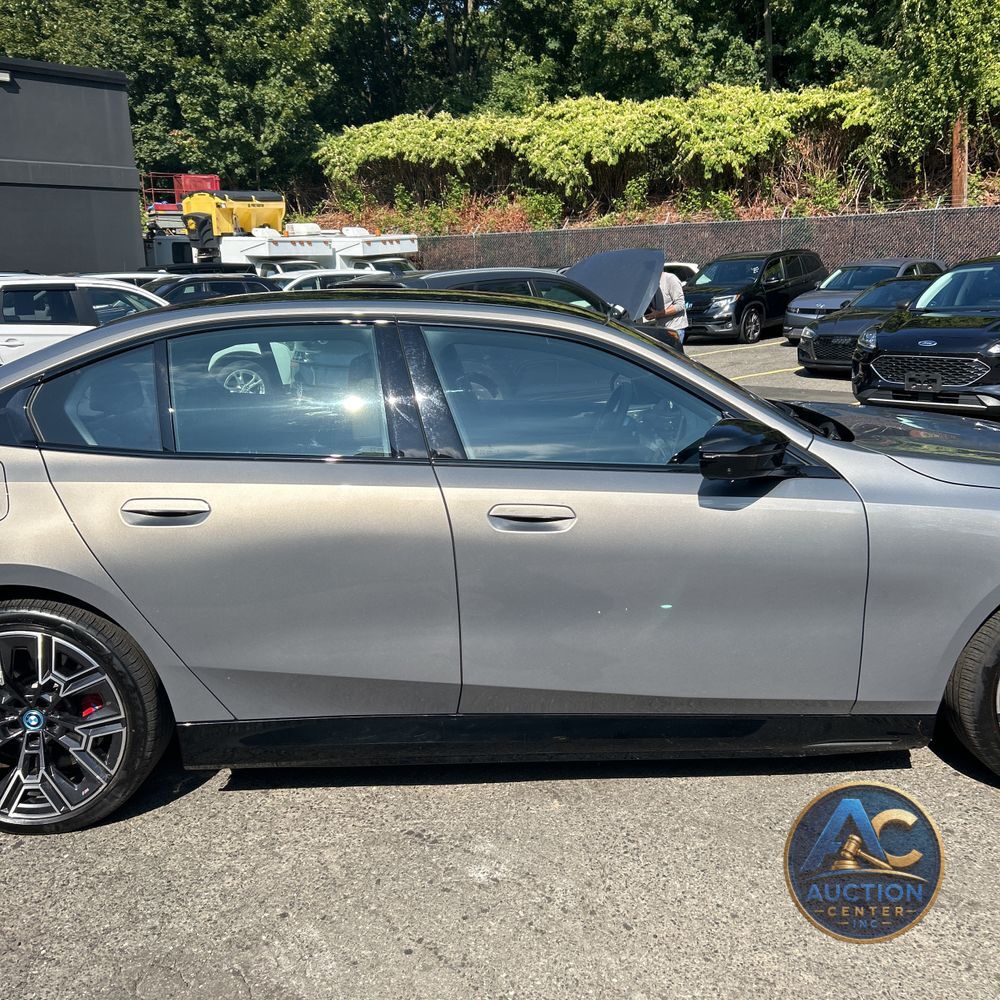 2024 BMW i5 M60