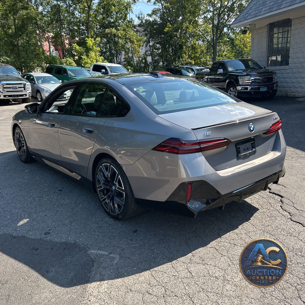 2024 BMW i5 M60
