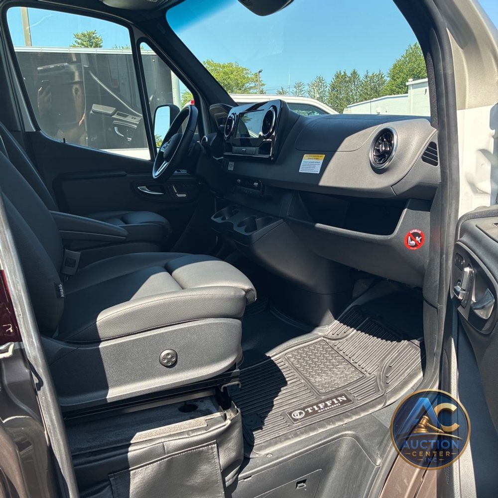 2020 Tiffin Motorhome Wayfarer