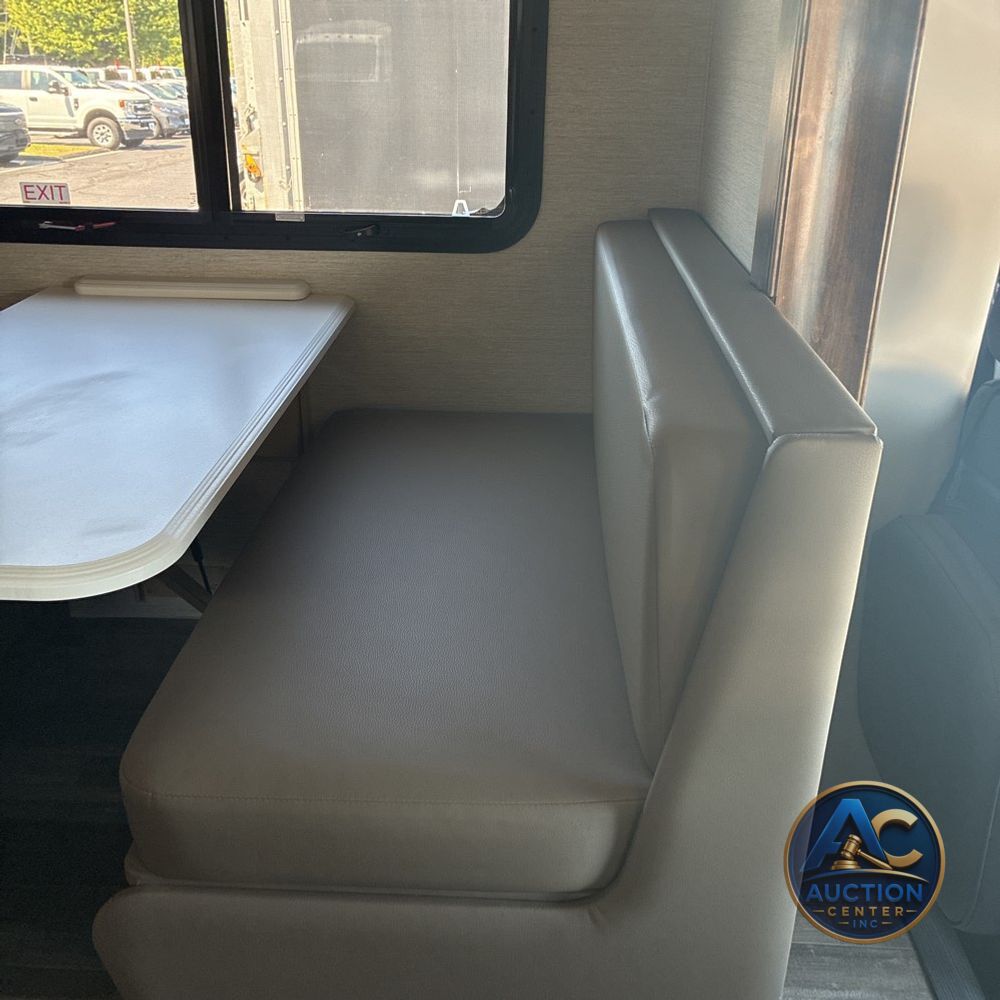 2020 Tiffin Motorhome Wayfarer