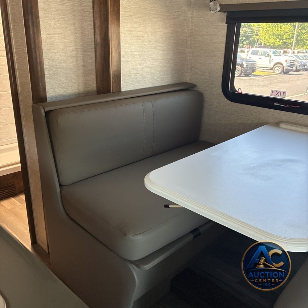 2020 Tiffin Motorhome Wayfarer