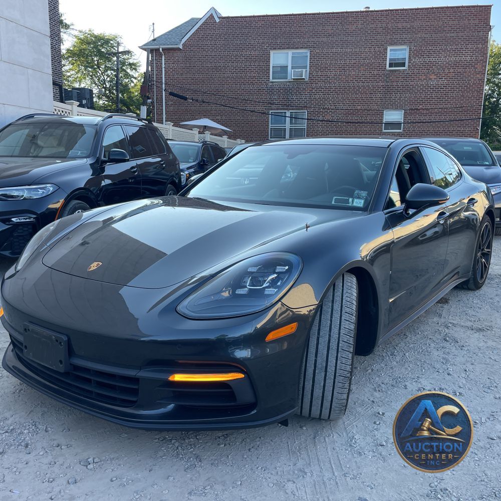 2018 Porsche Panamera 4
