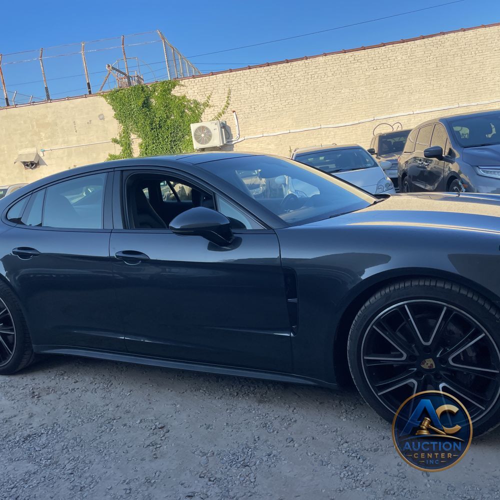 2018 Porsche Panamera 4