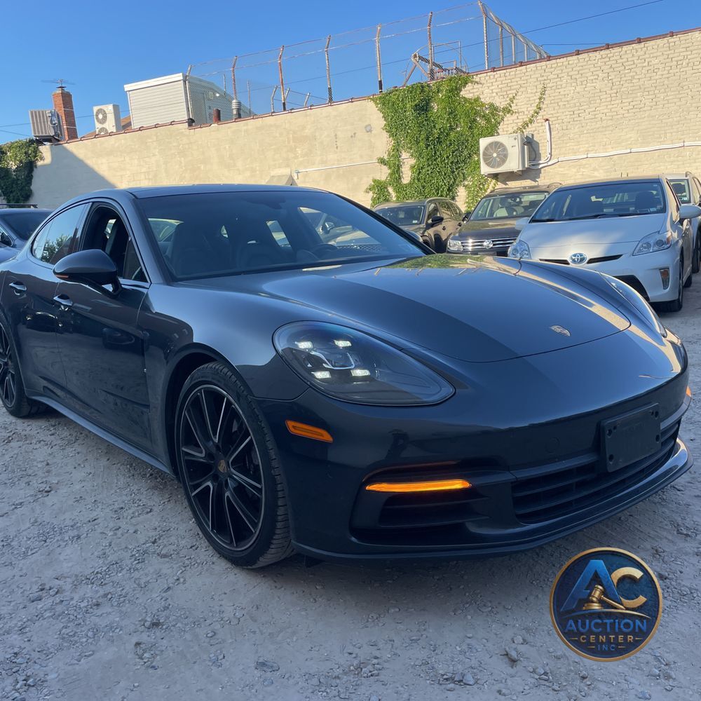 2018 Porsche Panamera 4