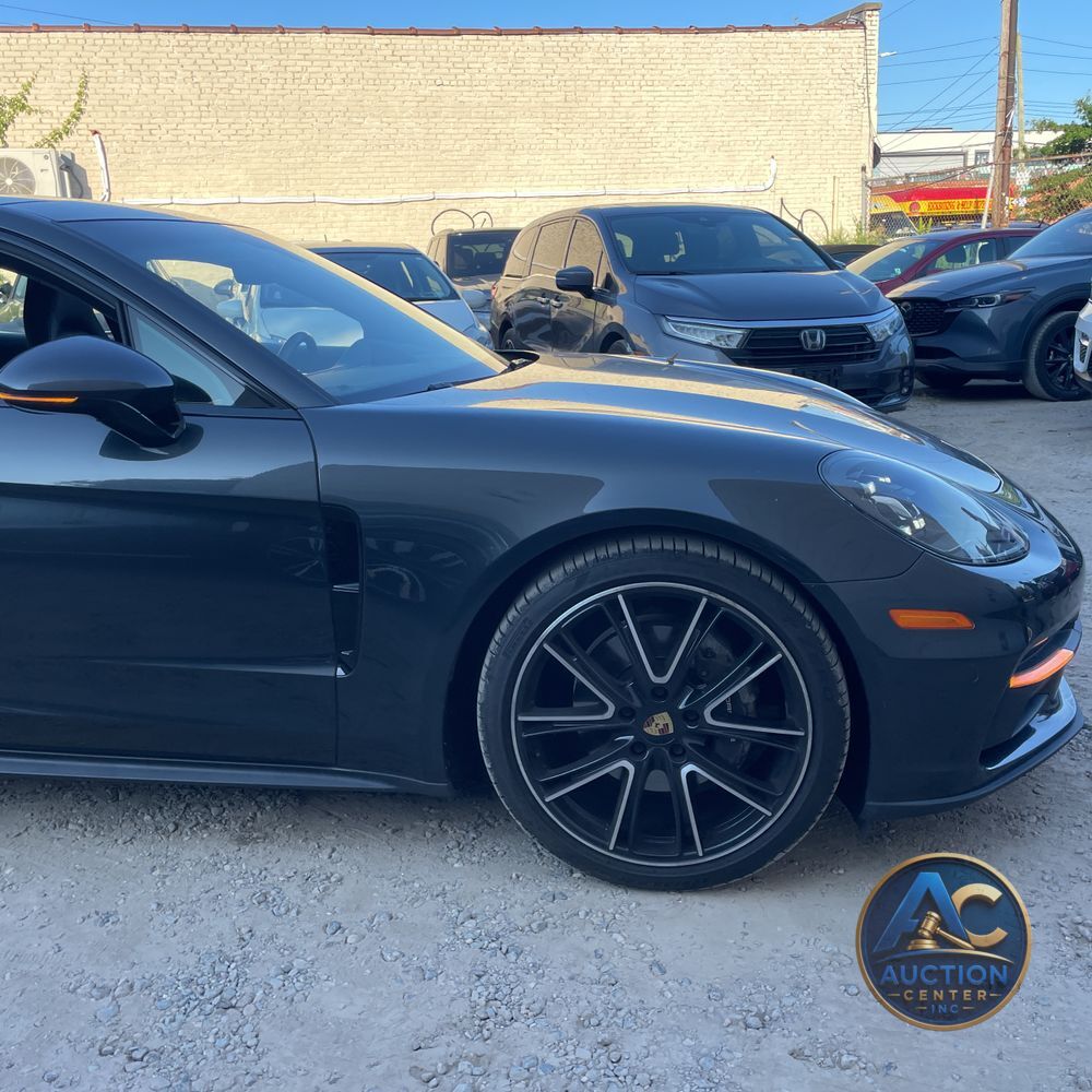 2018 Porsche Panamera 4